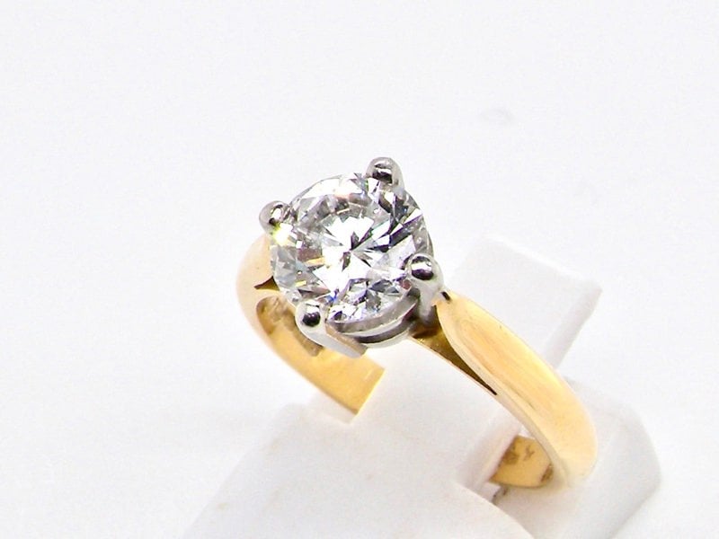 Vintage Tom 18 Carat Yellow Gold Shank, One Carat + Solitaire White Diamond Ring (Certificated)