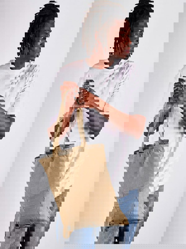 SVNX Linen tote bag with front pocket in bay leaf