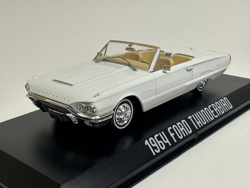 Greenlight 1964 Ford Thunderbird Covertible Wimbledon White 1:43 Scale 86625