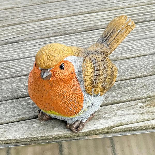 Farmwood Pot Topping Robin Garden Bird Ornaments
