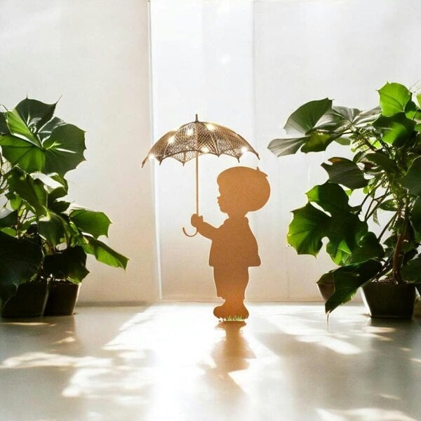 EDH Door Hardware Rustic Boy Silhouette with Solar Umbrella – 46 x 22 x 17.5 CM | Metal Garden Sculpture with Solar Light