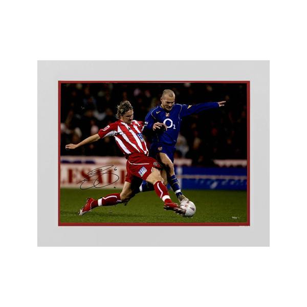 Phil Jagielka Signed Sheffield United 16x12 Image Deluxe Mount