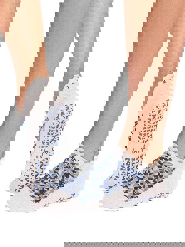 Tavi Savvy Grip Yoga Socks
