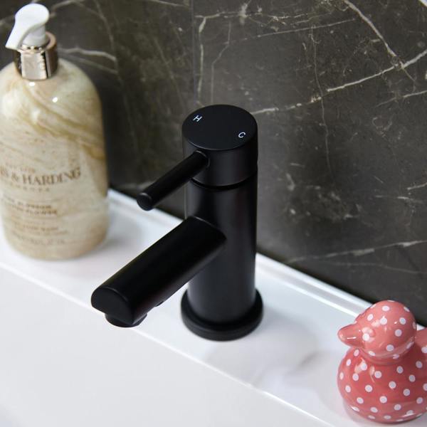 Flode Runn | Mono Basin Mixer Tap | Matt Black