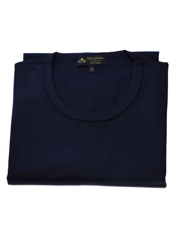 Ribbed crew neckline on t-shirt