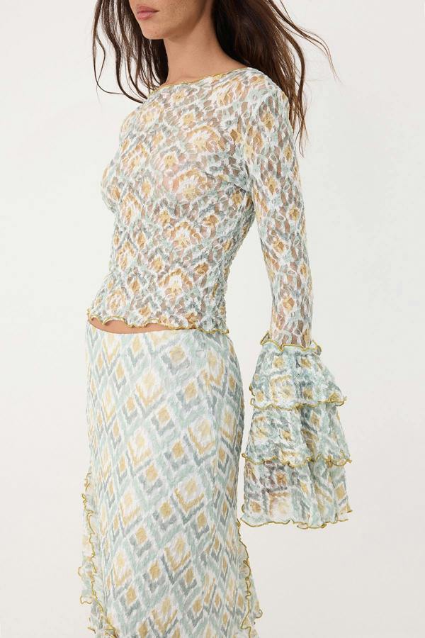 Fitted Crop Ruffle Sleeve Lace Blouse