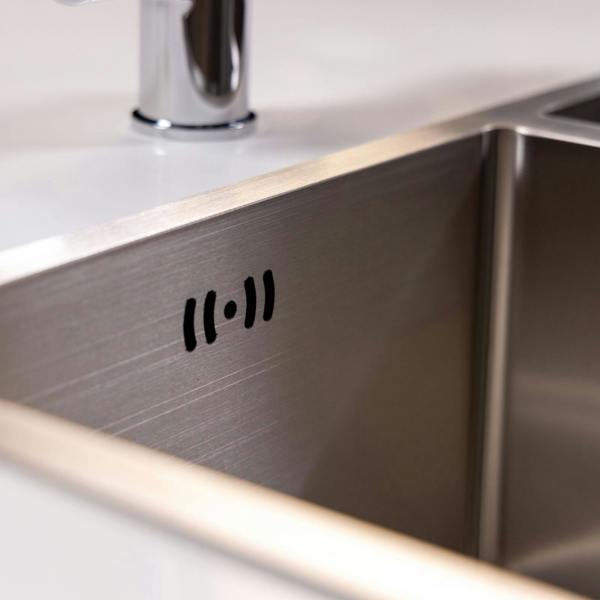Flode Möckeln | 1.5 Bowl Inset or Undermounted Sink | 555mm x 440mm x 205mm | Brushed Steel Finish