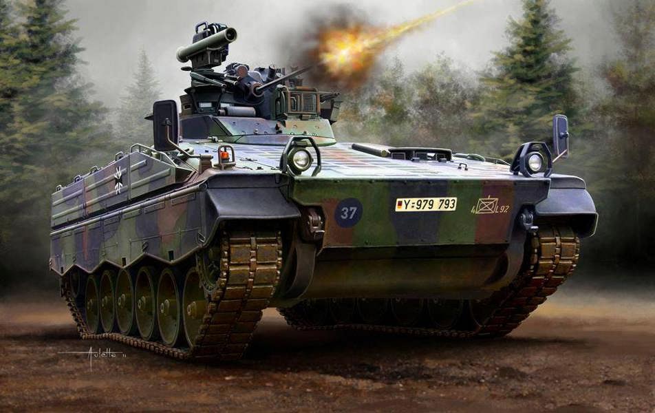 Revell German SPz Marder 1A3 Model Set (1:72 Scale)