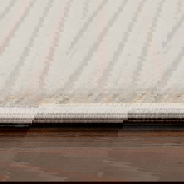 Geometric Living Room rug, cream colour, stain-resistant and non-shedding