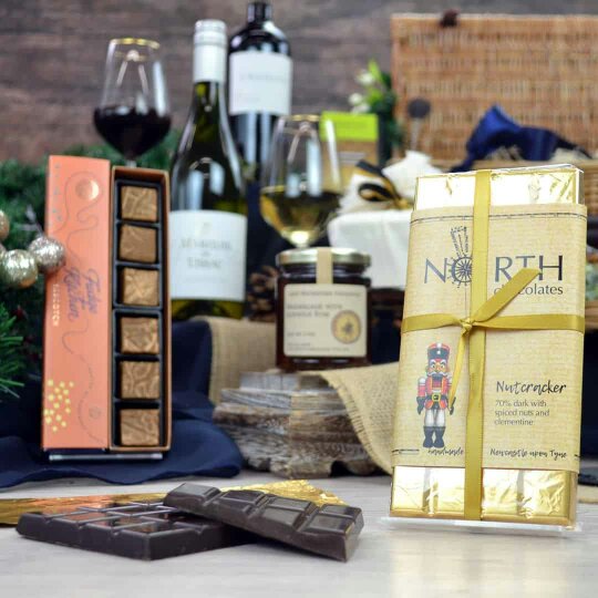 Heather and Bale Festive Earsdon Luxury Hamper