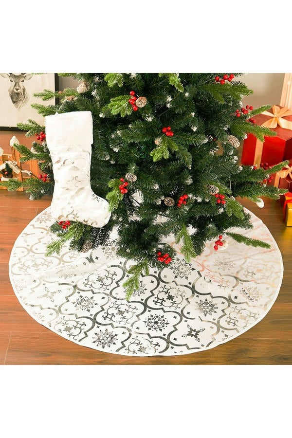 Living and Home 122CM Silver Snowflake Printed Christmas Tree Skirt with Christmas Stockings Xmas Tree Base Cover