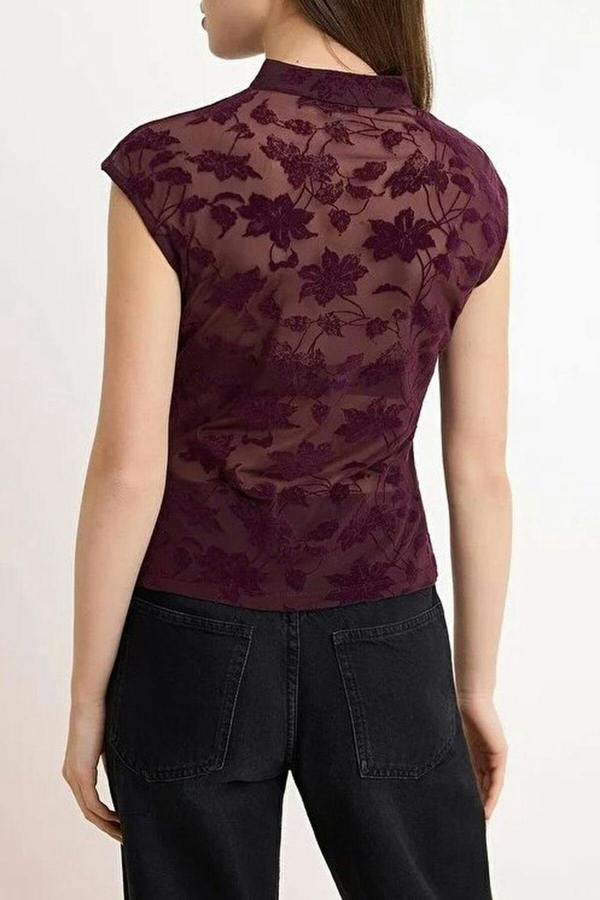 WOVCOR Floral Fitted High Neck Sleeveless Buttoned Lace Knit Blouse
