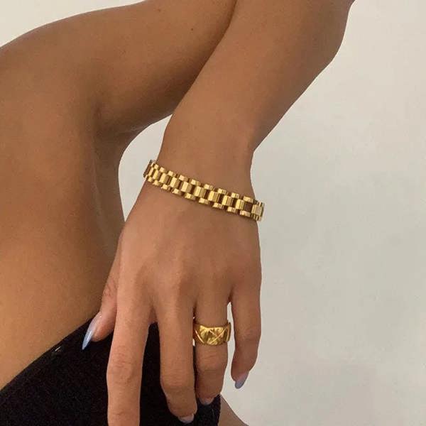 Elk & Bloom 14K Gold Chunky Watch Chain Link Bracelet