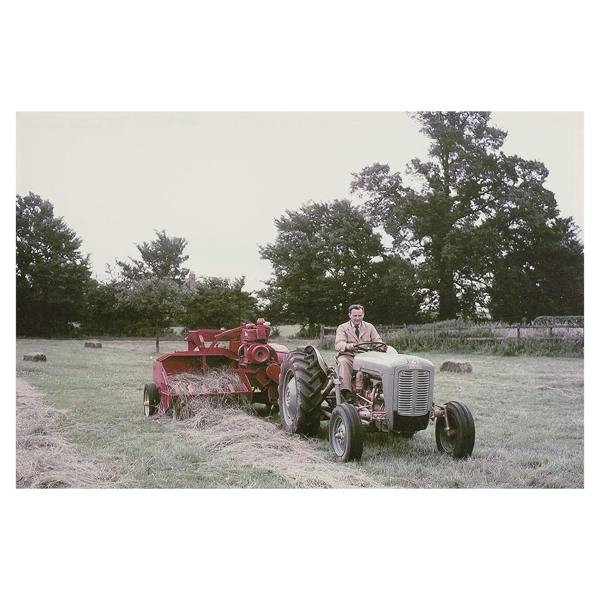 Ferguson FE35 Tractor Canvas Print – Countryside Wall Art, Stretched Wooden Frame, 60 × 40 cm