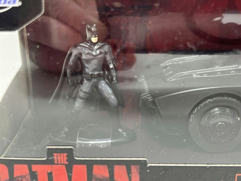 the batman batman figure and batmobile 13cm jada 253213008