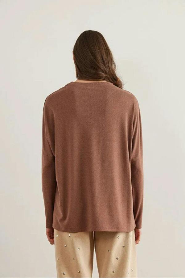 Hoxton Gal Crew Neck Batwing Wool Sweater