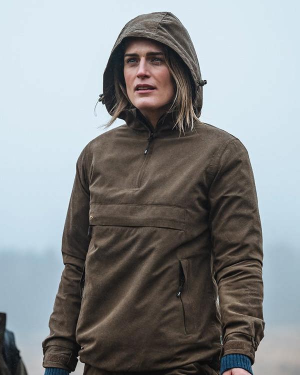 Farmer outdoors wearing Hoggs of Fife Struther ladies smock field jacket 