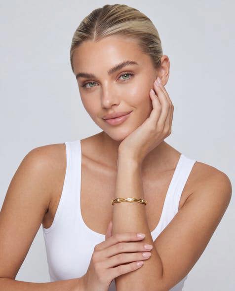 Elk & Bloom Chunky Wave Solitaire 14K Gold Bangle
