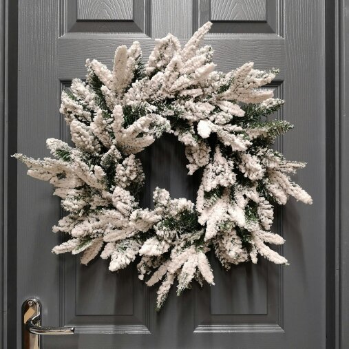 Samuel Alexander Premier 50cm Lapland Flocked Wreath with PE and PVC Tips