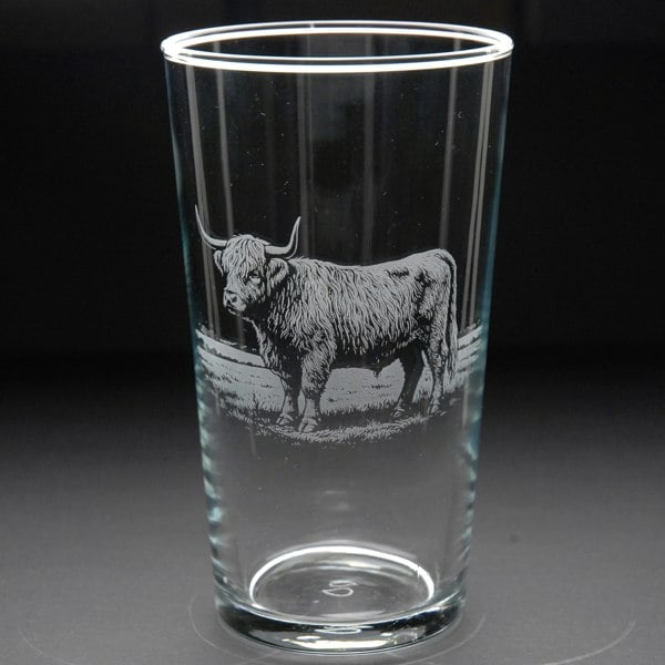 Glyptic Glass Art Highland Cow Pint Glass - Hand Etched/Engraved Gift