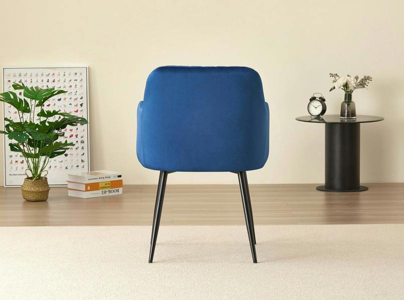 Colorado Dining Table with 4 Charlotte Velvet Chairs - Madefor.Living