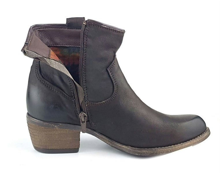 Wrangler Carson Ring Leather Ladies Chelsea Ankle Zip Boots