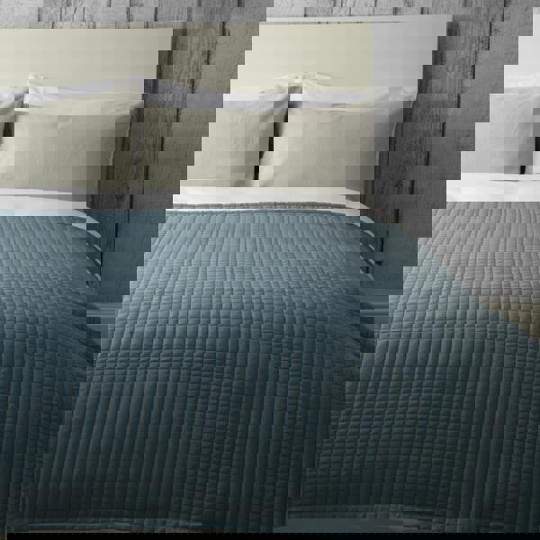 Belledorm Crompton Quilted Throw - Cobalt - 