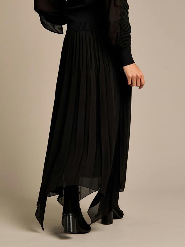 GWD Tammy Hankey Hem Pleated Skirt