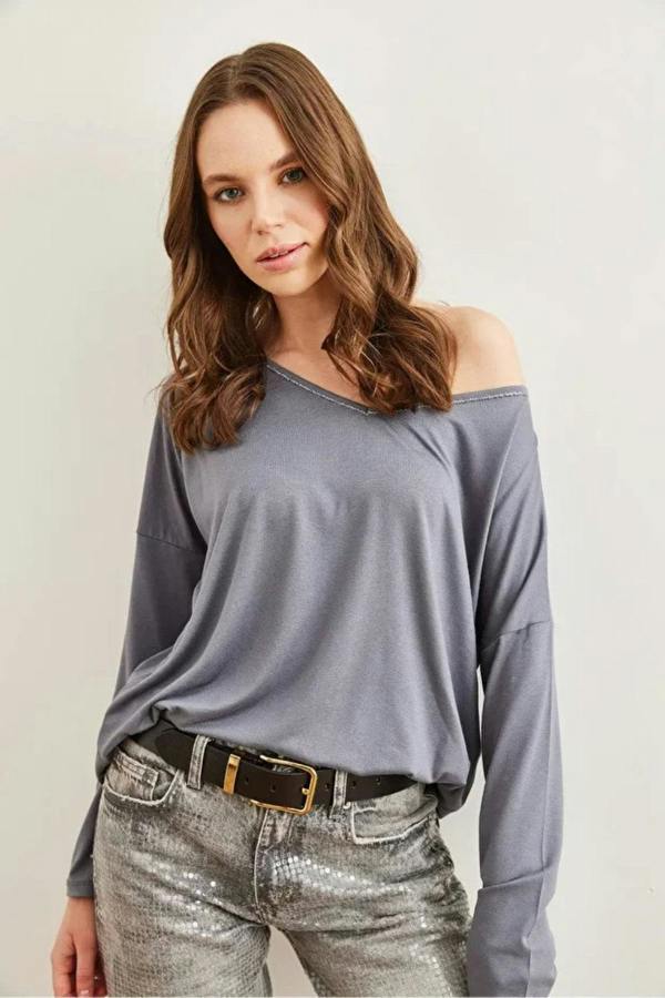 Hoxton Gal V-Neck Viscose Blouse with Silver Stitching Details