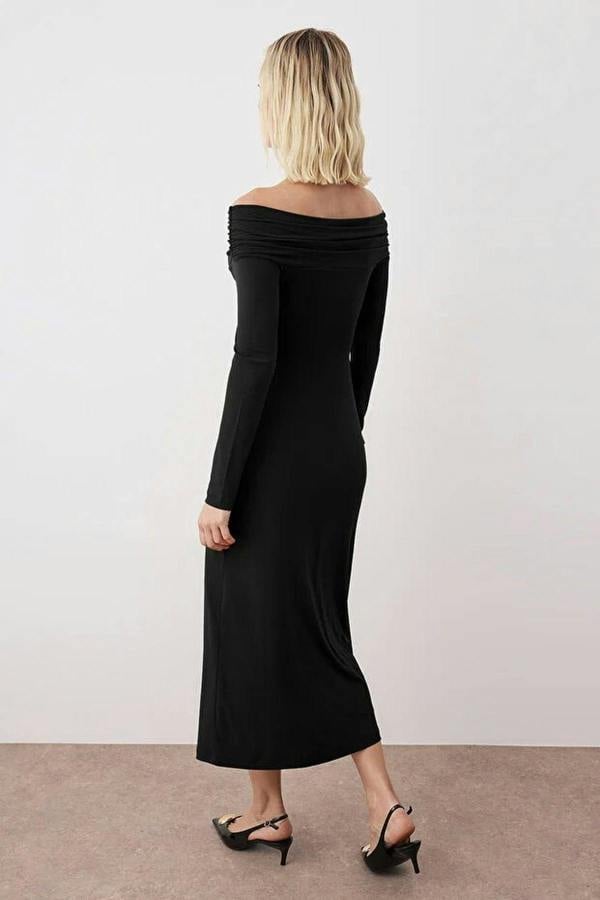 WOVCOR Off-Shoulder Bodycon Maxi Knit Dress with Accessory Details