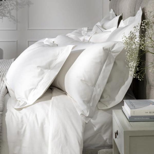 White 600 Thread Count Egyptian Cotton Bed Sets in a styled bedroom | Soak and Sleep