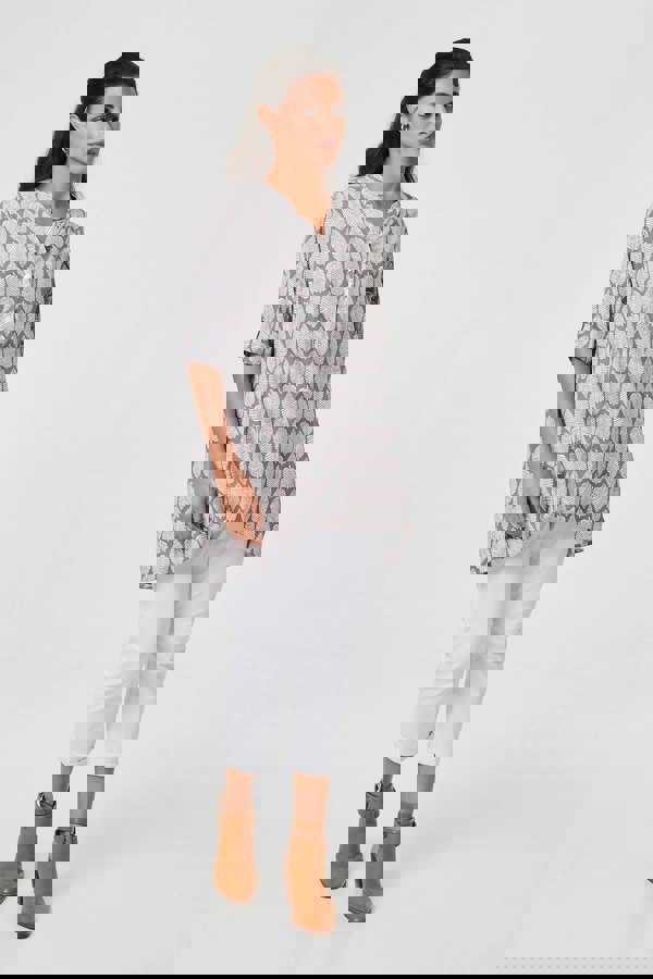 Grey | Leaf Print 1/2 Sleeve Curve Hem Blouse
