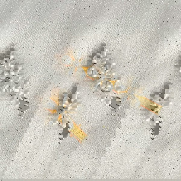 flower girl hair clips in pearl and gold