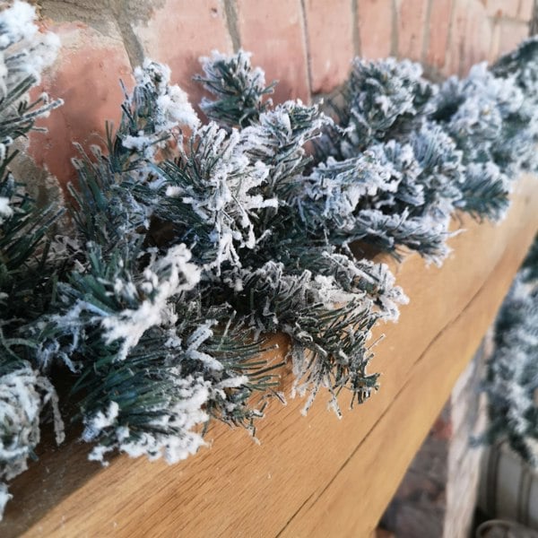 Samuel Alexander 9ft (2.7m) Premier Christmas Snow Flocked Woodcote Fir Garland
