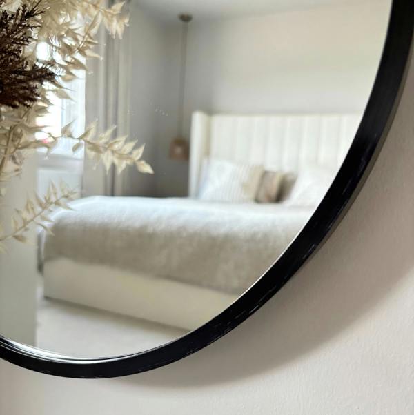 Downton Interiors Black Modern Tall Metal Frame Oval Wall Mirror - 120cm