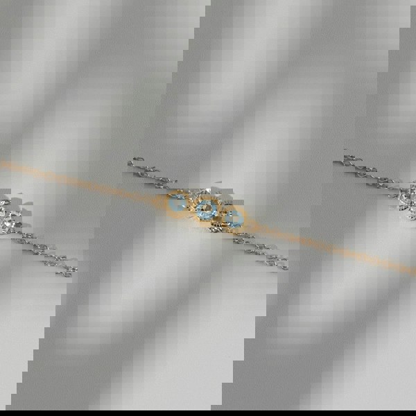 Gemondo Classic Round Aquamarine Three Stone Milgrain Bracelet in 9ct Yellow Gold