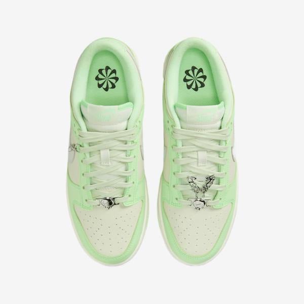 Nike FN6344-001 Sneakers   in  Green