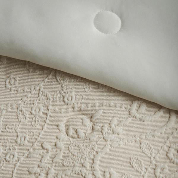 Catherine Lansfield Amelia Jacquard Bedspread Cream