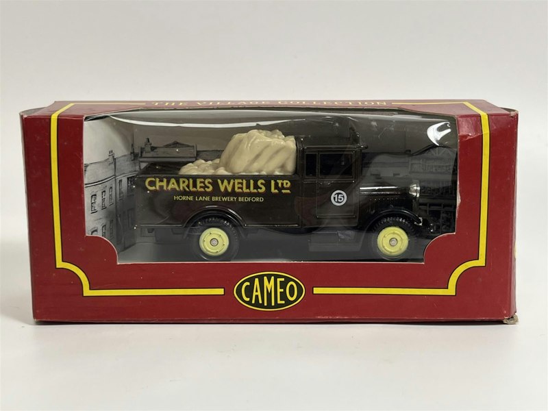 MCSlots The Village Collection Charles Wells Ltd Cameo From Corgi VCC08D S6