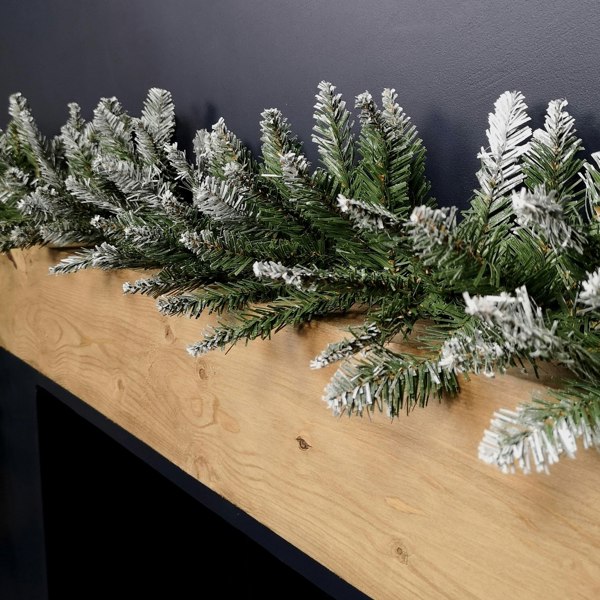Samuel Alexander 2.7m x 25cm Snow Tipped Plain Christmas Garland with 200 Tips