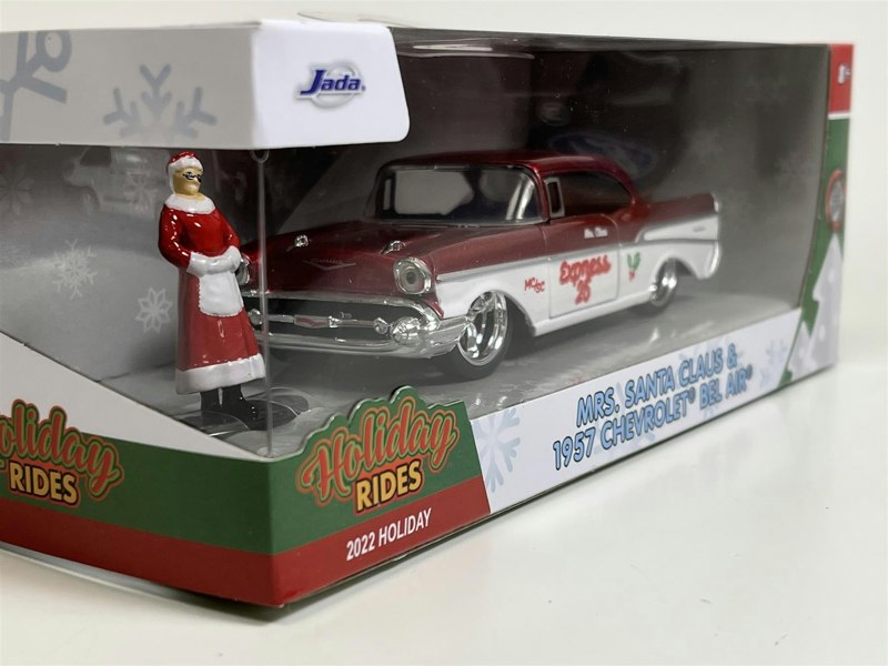 Jada Mrs Santa Claus and Chevrolet Bel Air 1:32 Scale Jada 253253008