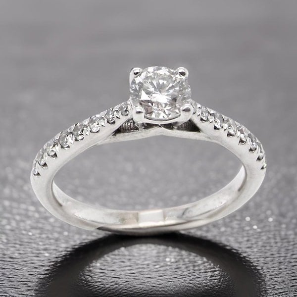 Vintage Tom A white gold solitaire Diamond ring