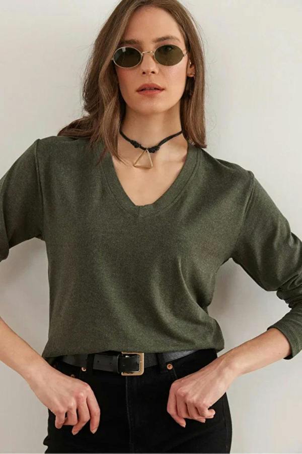 Hoxton Gal V-Neck Wool-Viscose Draped Sweater