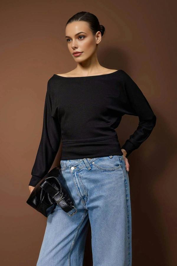 WOVCOR Boat Neck Knit Blouse