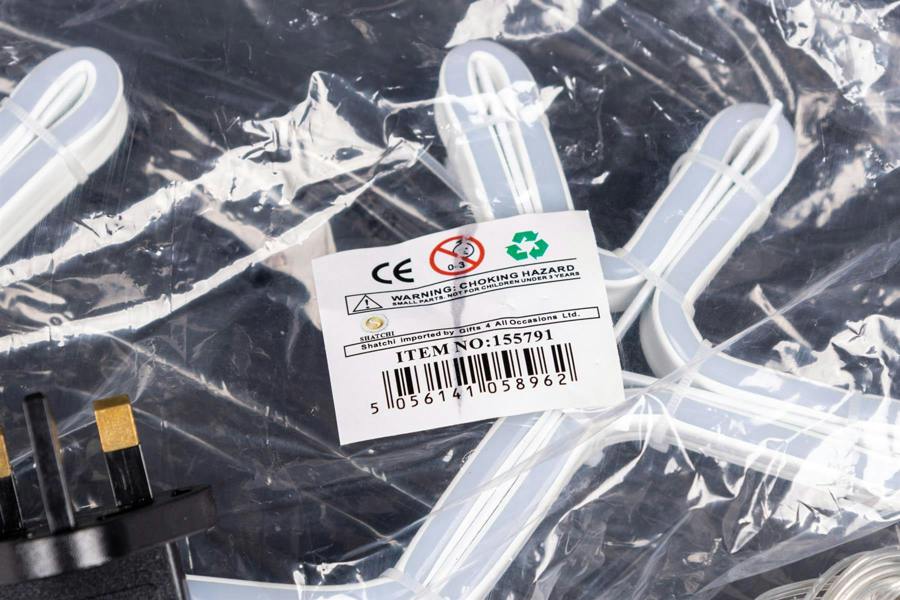 4cm Snowflake Neon Effect Rope Light with 90 Cool White LEDs for Indoor or Outdoor Display image 5
