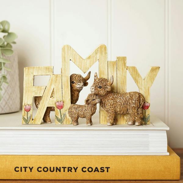 Country Living Highland Cow Plaque - Family