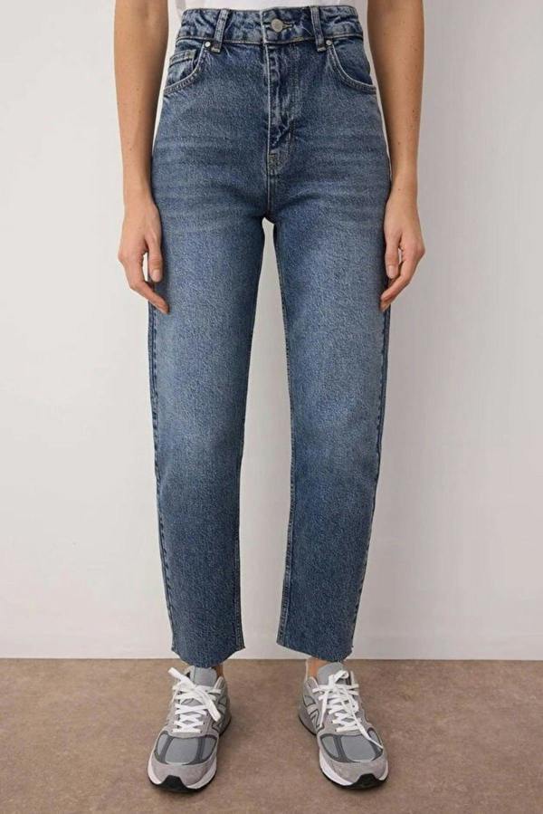 WOVCOR High Waist Slim Mom Jeans