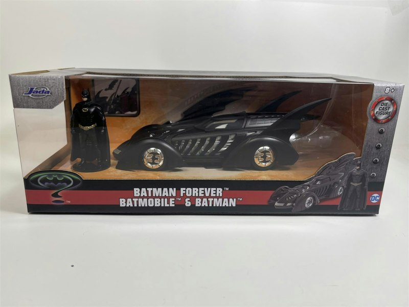 Jada Batman Forever Batmobile and Batman 1:24 Scale 98036