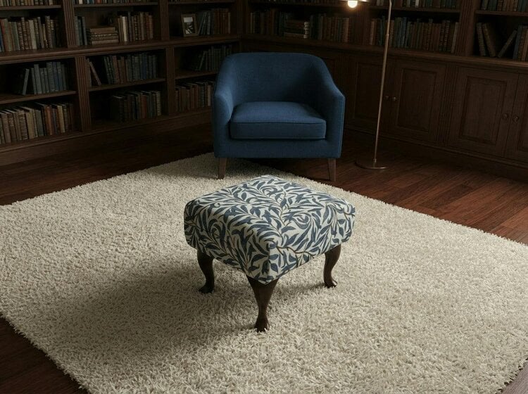 ISTOOLS Premium Will Blue Velvet Footstool Ottoman – Non-Storage Multifunctional Footrest & Coffee Table Pouffe - 19 x 17 Inches (48 x 43cm)