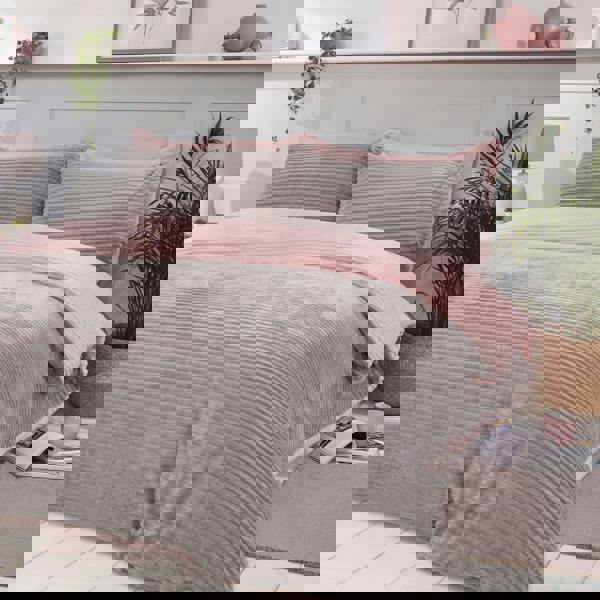 Smart Living Luxurious Reversible Sparkle Ribbed Fleece Duvet Cover with Pillowcases